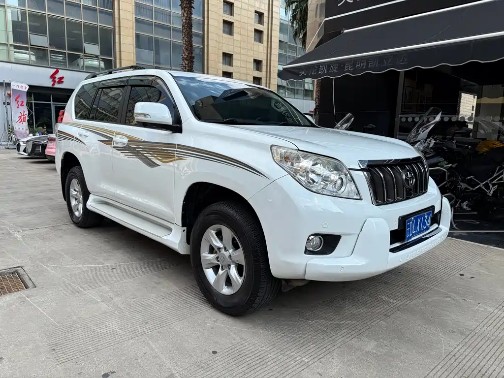 Toyota Land Cruiser Prado 2010 4.0L AT TX