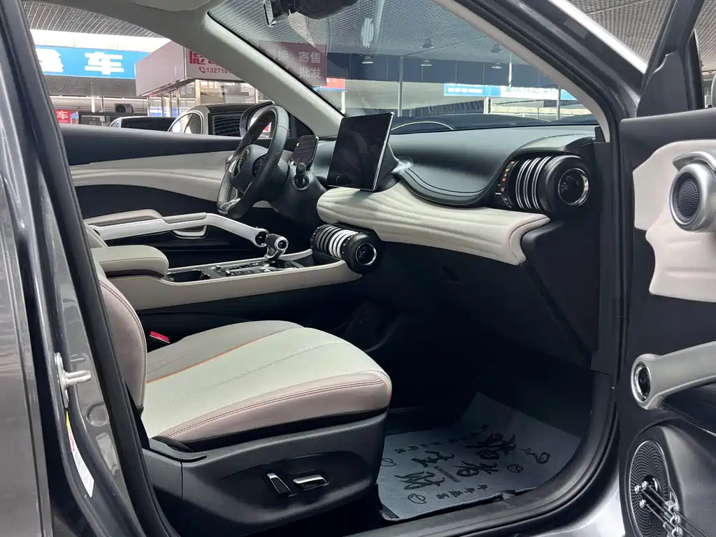 BYD Yuan Plus — миниатюра 24