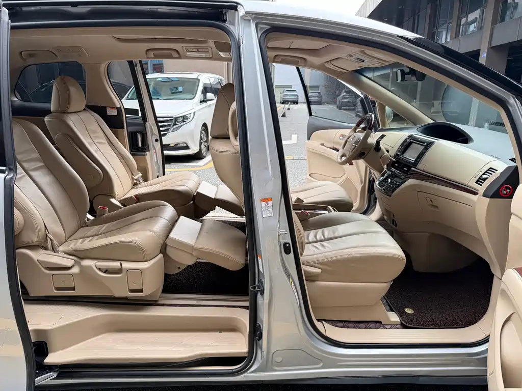 Toyota Previa — миниатюра 13