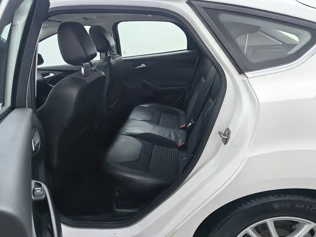 Ford Focus — миниатюра 15