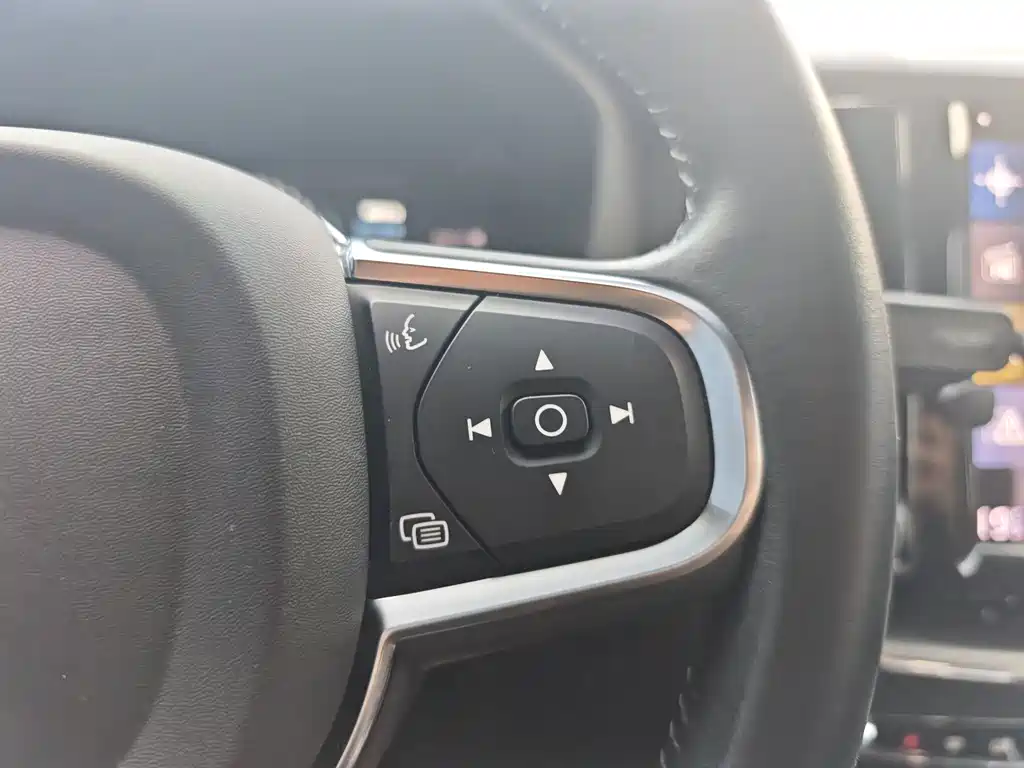 Volvo XC60 — миниатюра 14