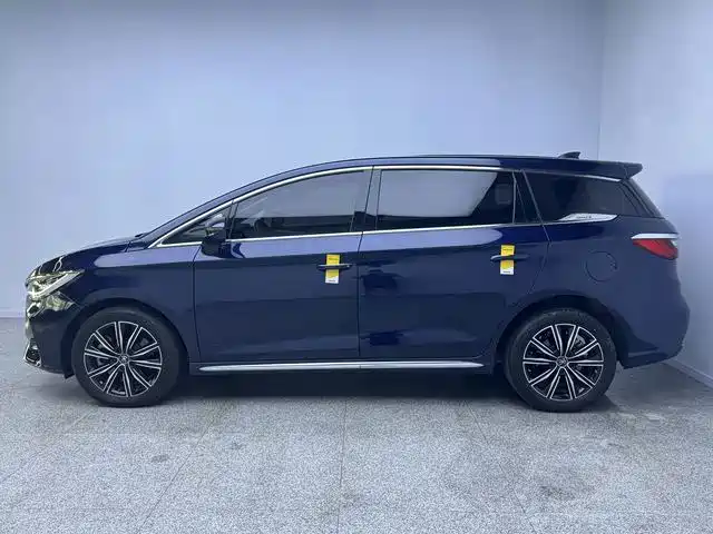 BYD MAX New Energy — миниатюра 9