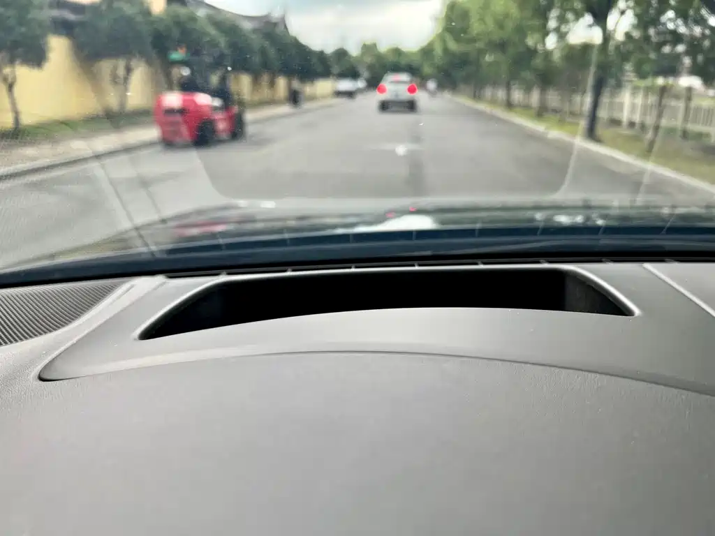 Porsche Cayenne — миниатюра 20