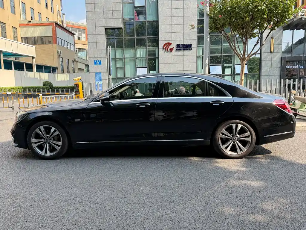 Mercedes-Benz S-Class — миниатюра 3