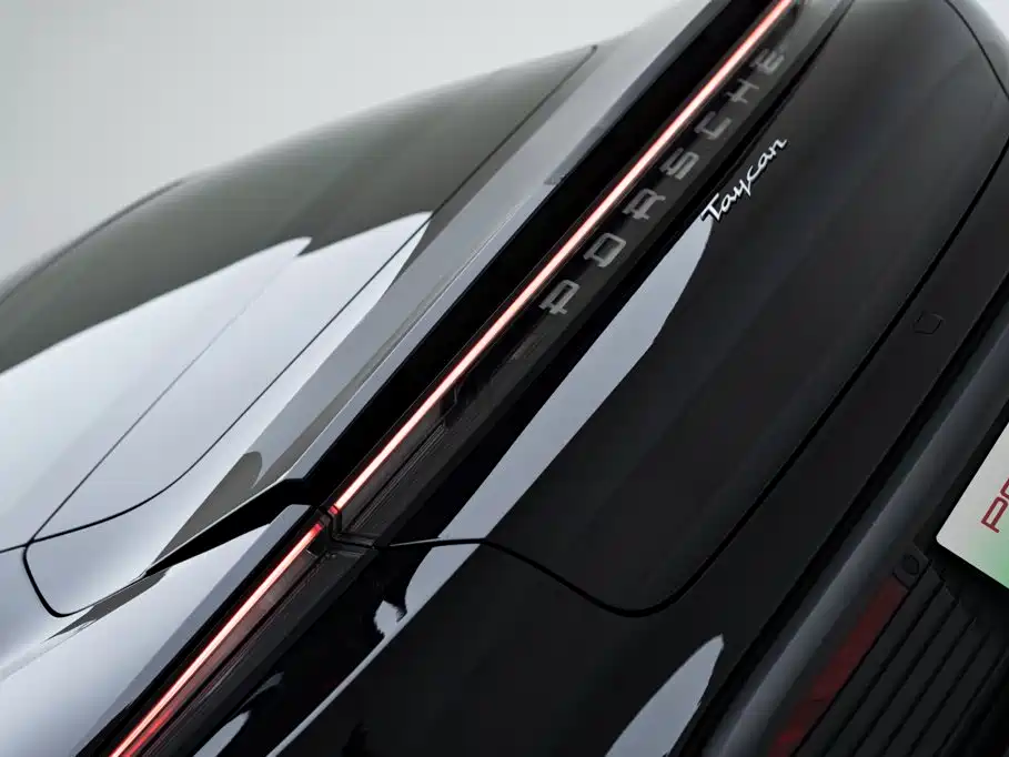 Porsche Taycan — миниатюра 8