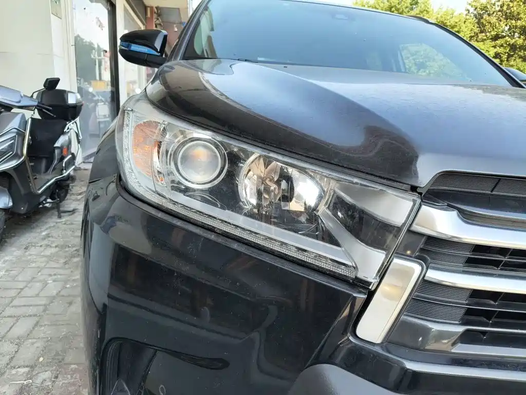 Toyota Highlander — миниатюра 7