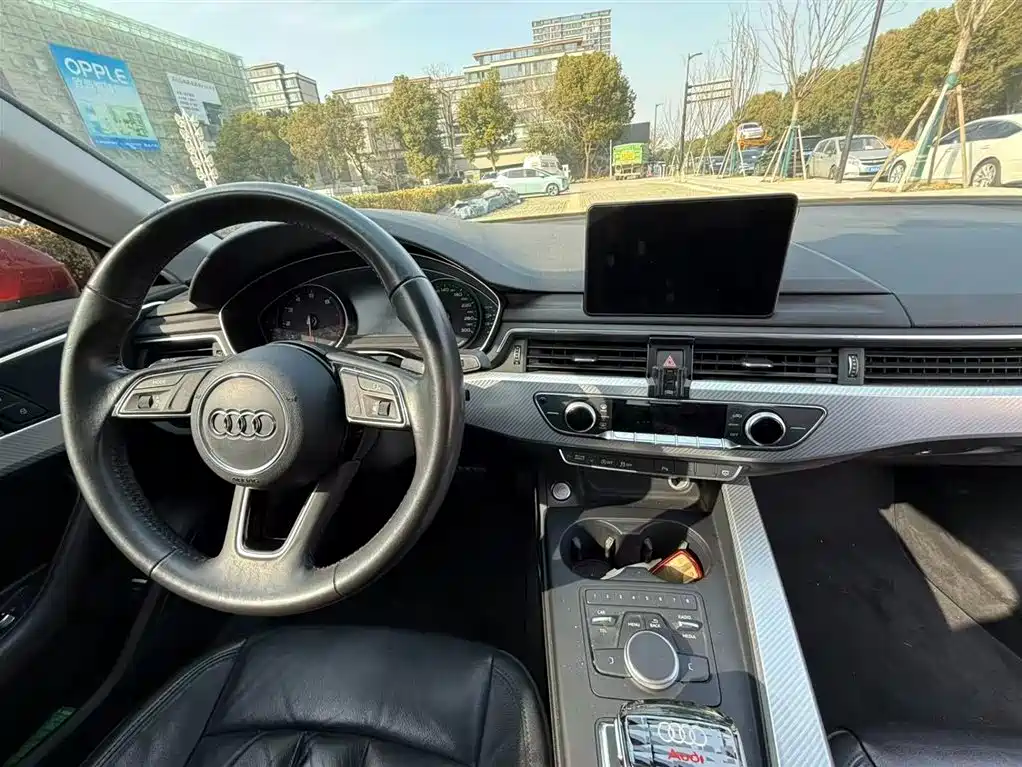 AUDI A4L