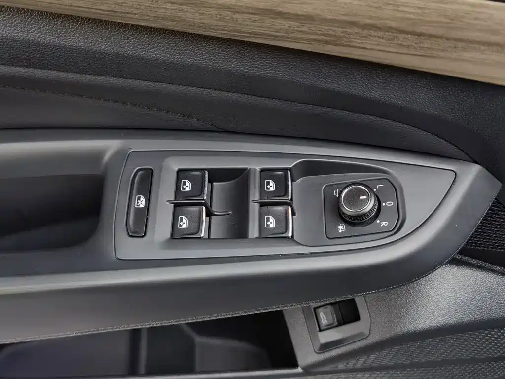 Volkswagen Passat — миниатюра 9