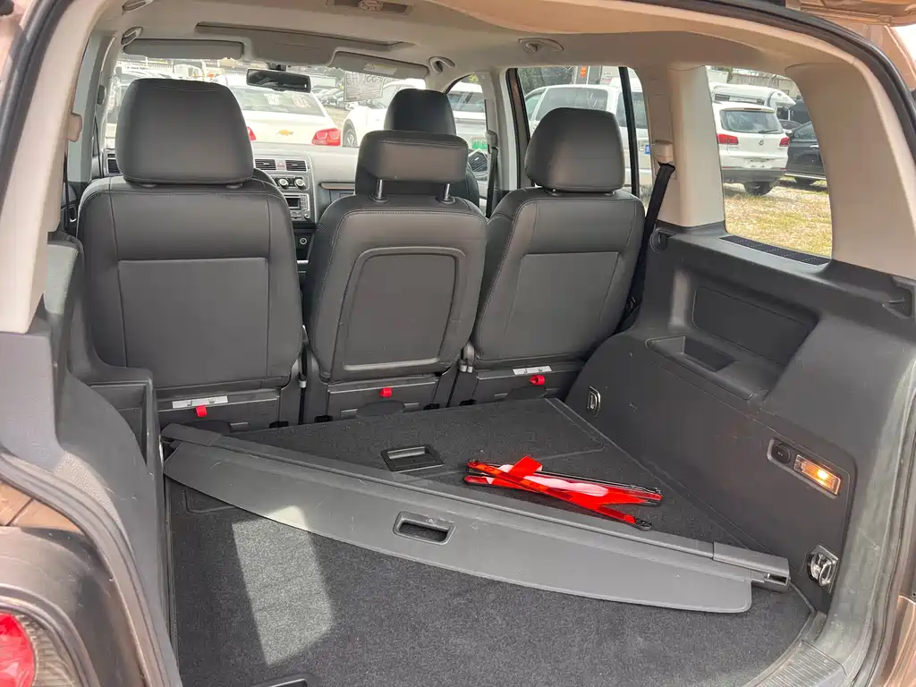 Volkswagen Touran — миниатюра 15