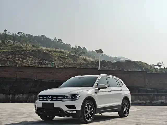 VOLKSWAGEN TIGUAN L 2019