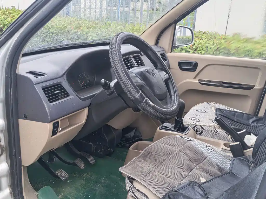 Wuling Rongguang — миниатюра 3