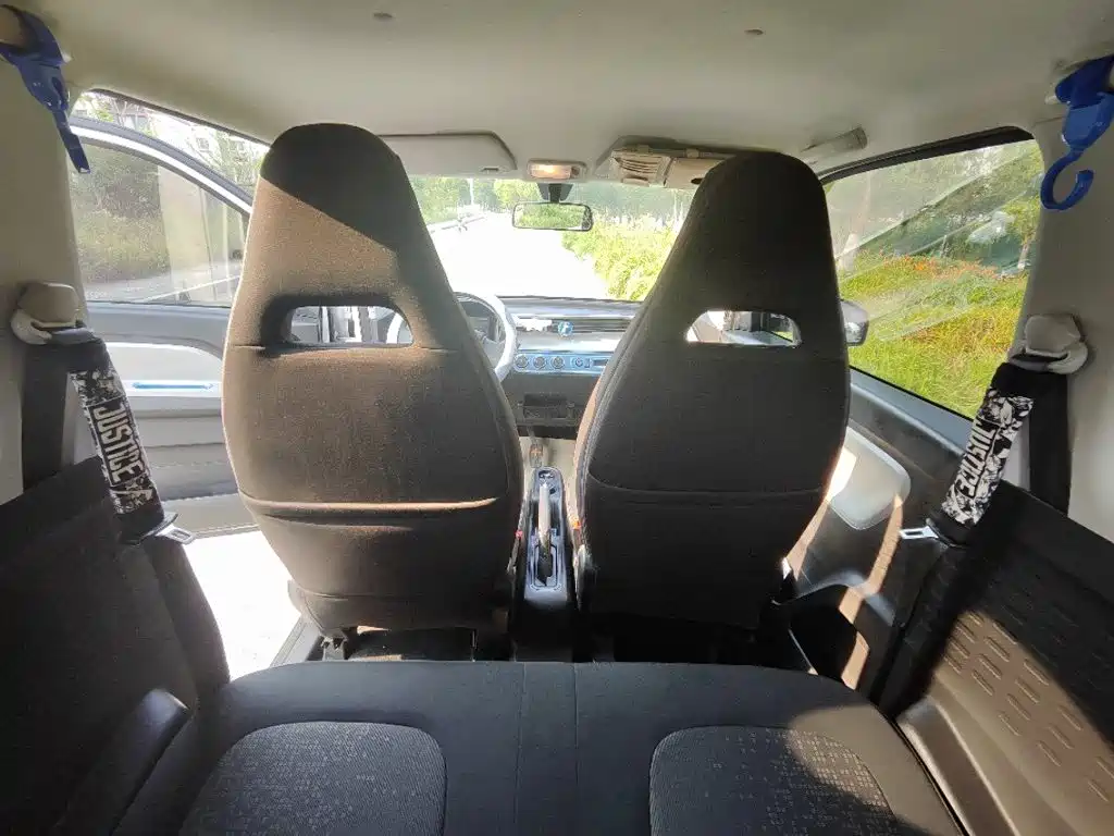 Wuling MINIEV — миниатюра 5
