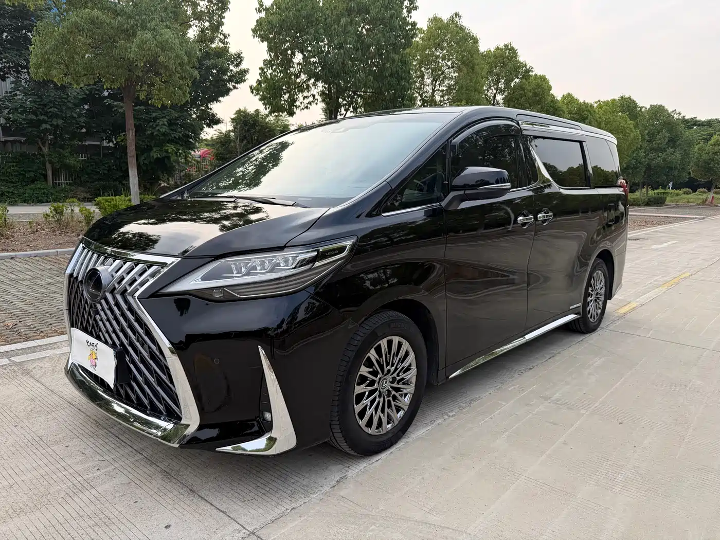 Lexus LM 2021 Черный из Китая