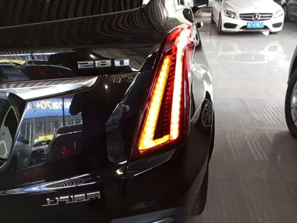 Cadillac XT5 — миниатюра 8