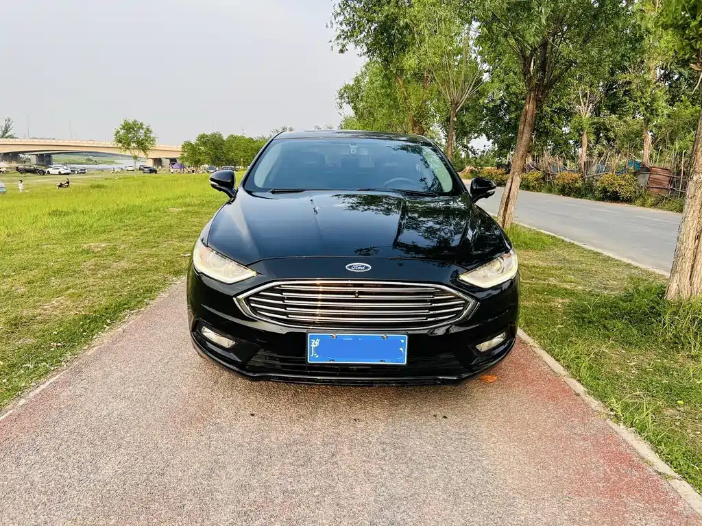Ford Mondeo — миниатюра 2
