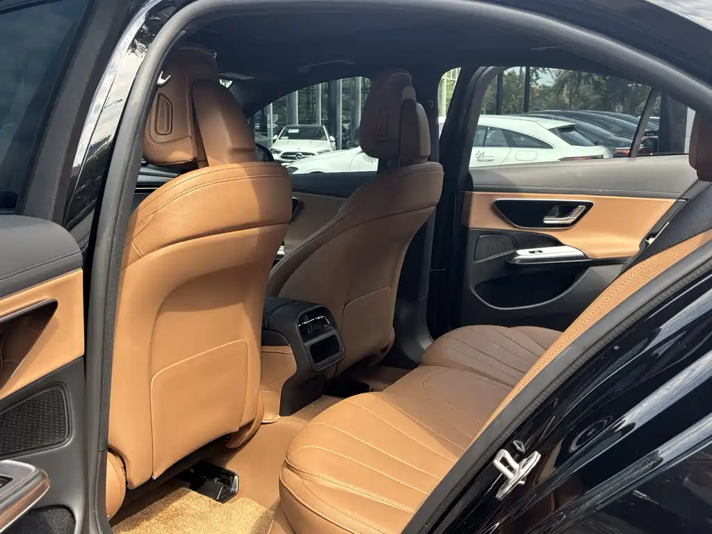 Mercedes-Benz E-Class (Import) — миниатюра 9