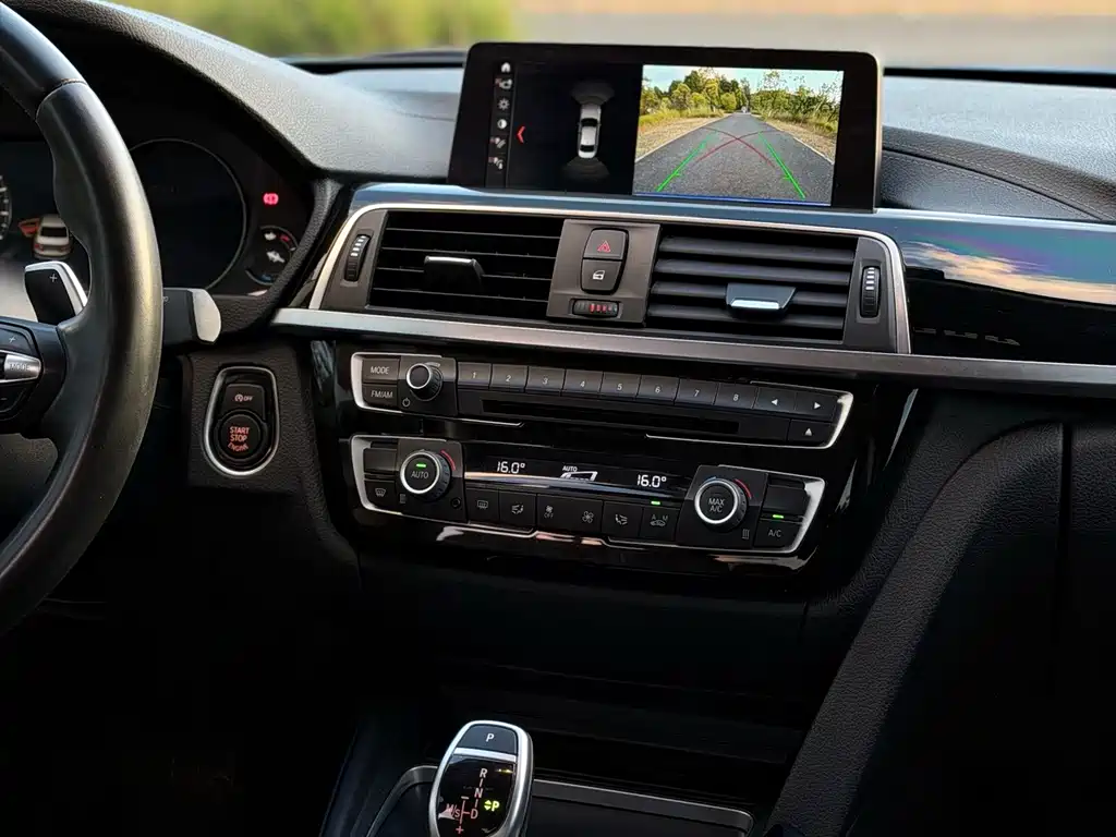BMW 3 Series — миниатюра 11