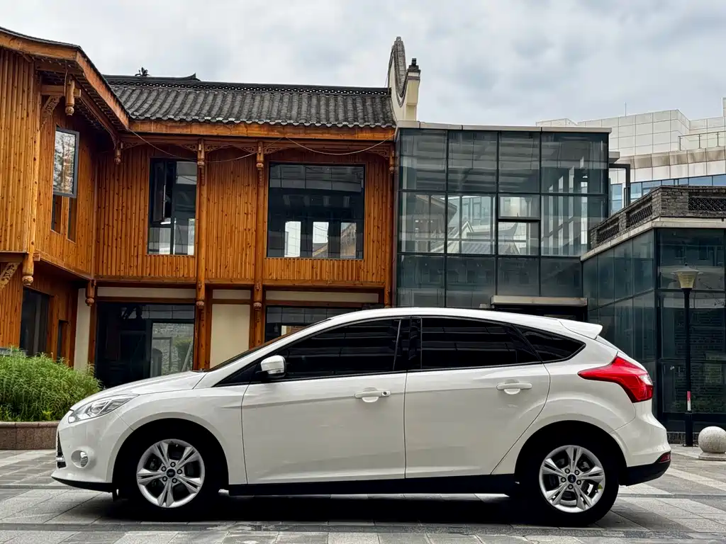 Ford Focus — миниатюра 4