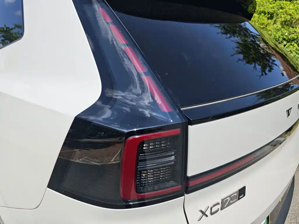 Volvo XC70 PHEV — миниатюра 9