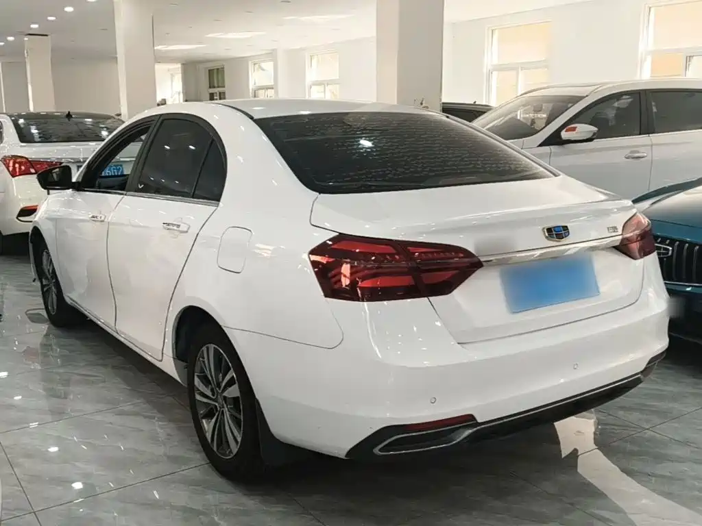 Geely Emgrand — миниатюра 5