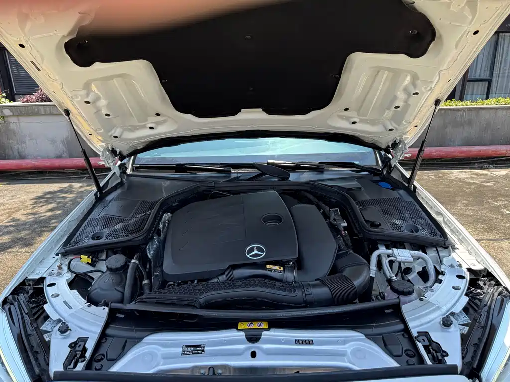 Mercedes-Benz C-Class — миниатюра 23