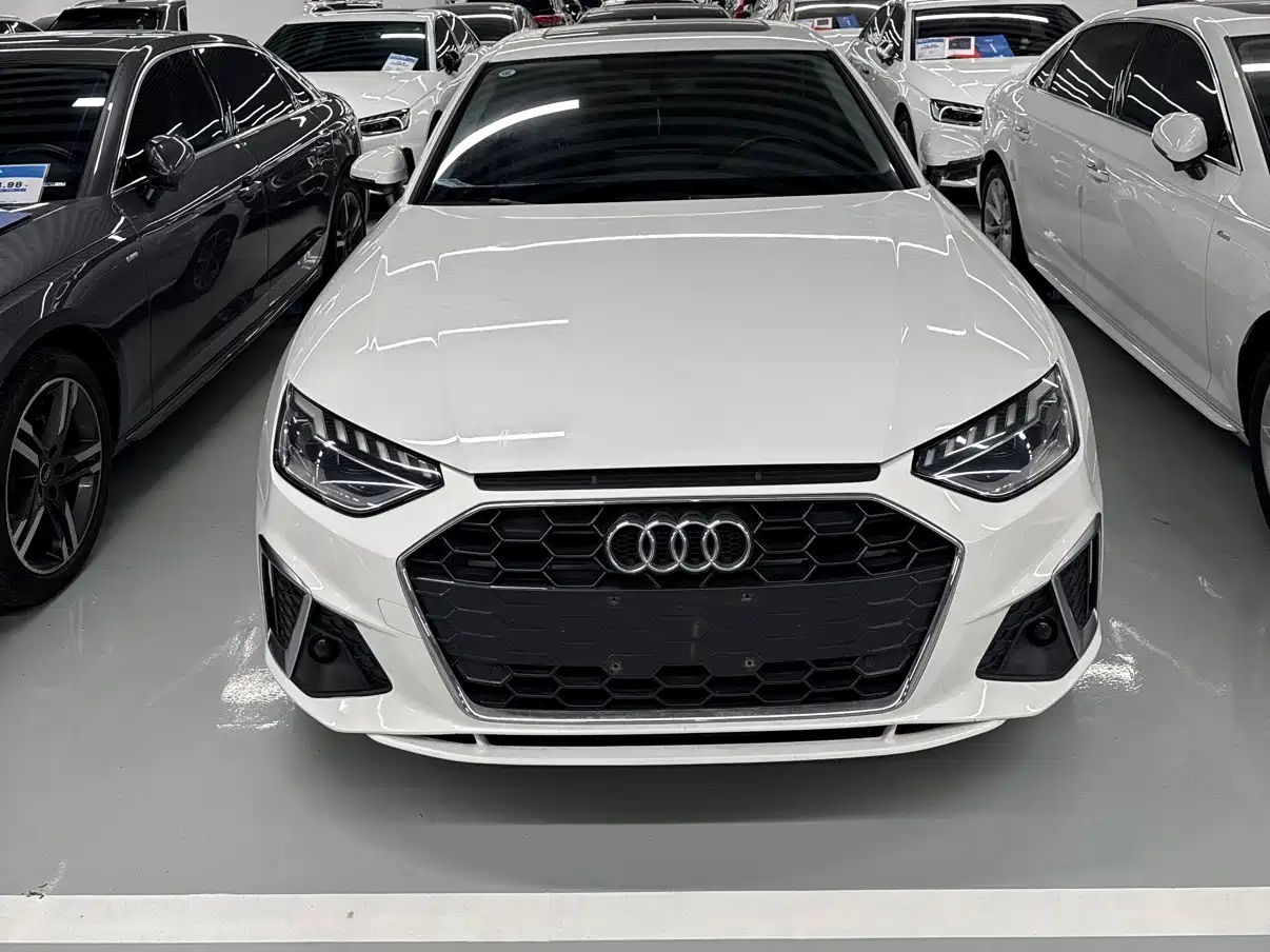 奥迪A4L 2022款 40 TFSI 时尚动感型 2023