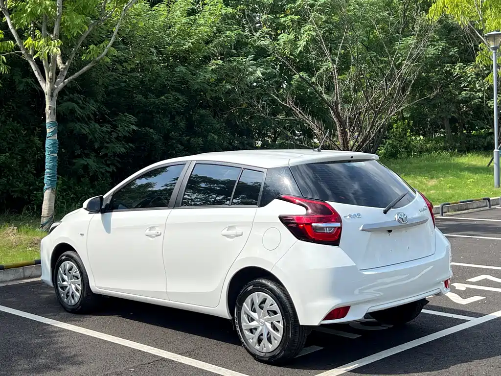 Toyota Vios FS — миниатюра 13