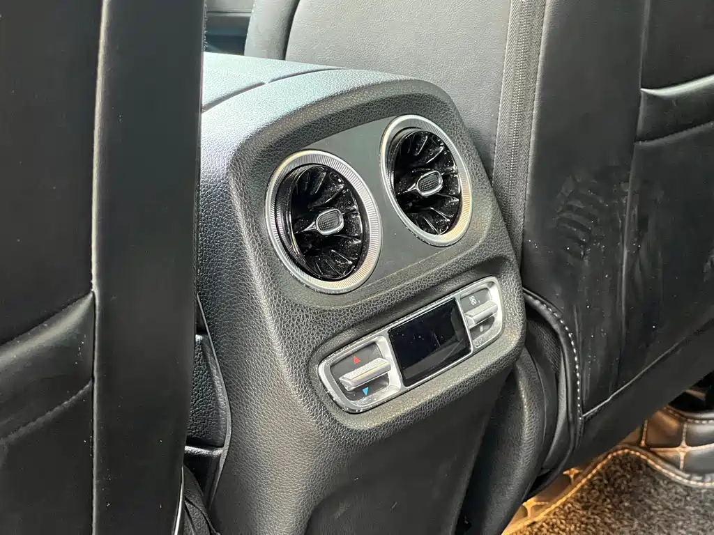 Mercedes-Benz G-Class — миниатюра 17