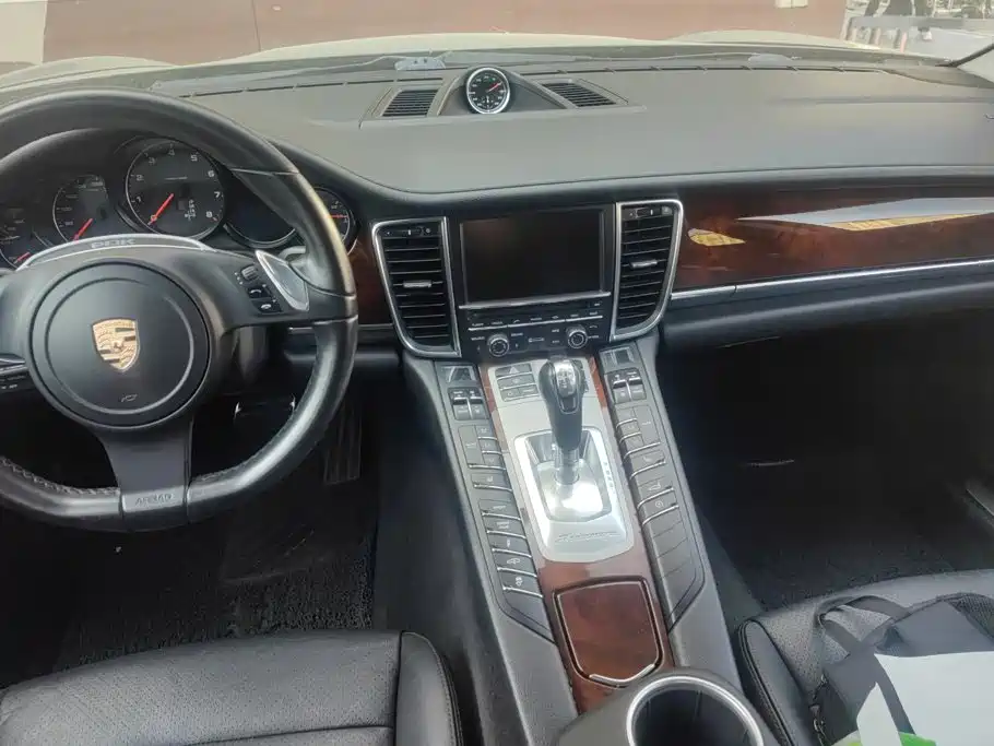 Porsche Panamera — миниатюра 12