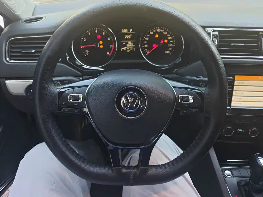 Volkswagen Sagitar — миниатюра 15