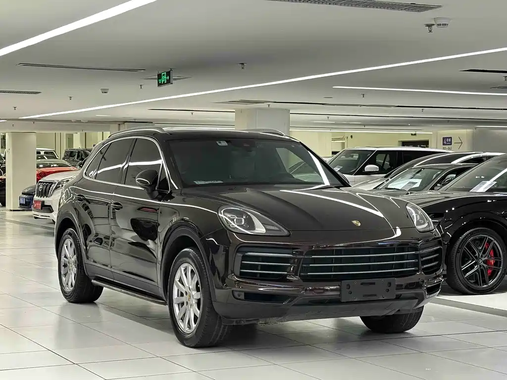 Porsche Cayenne — миниатюра 3