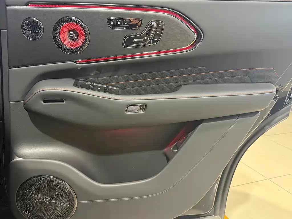 Zeekr 8X 2026 70kWh