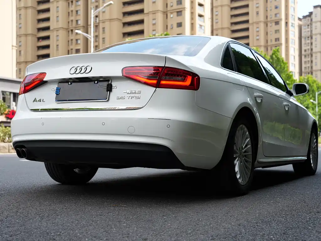 Audi A4L 2015 35 TFSI AT Comfort