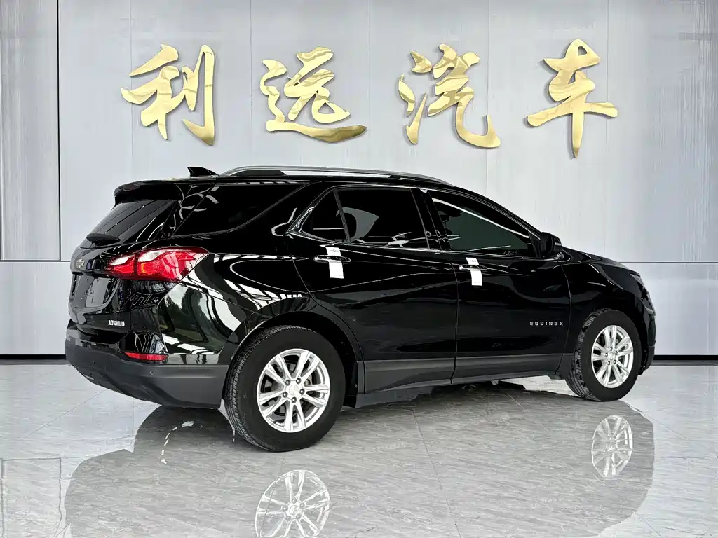 Chevrolet Equinox — миниатюра 13