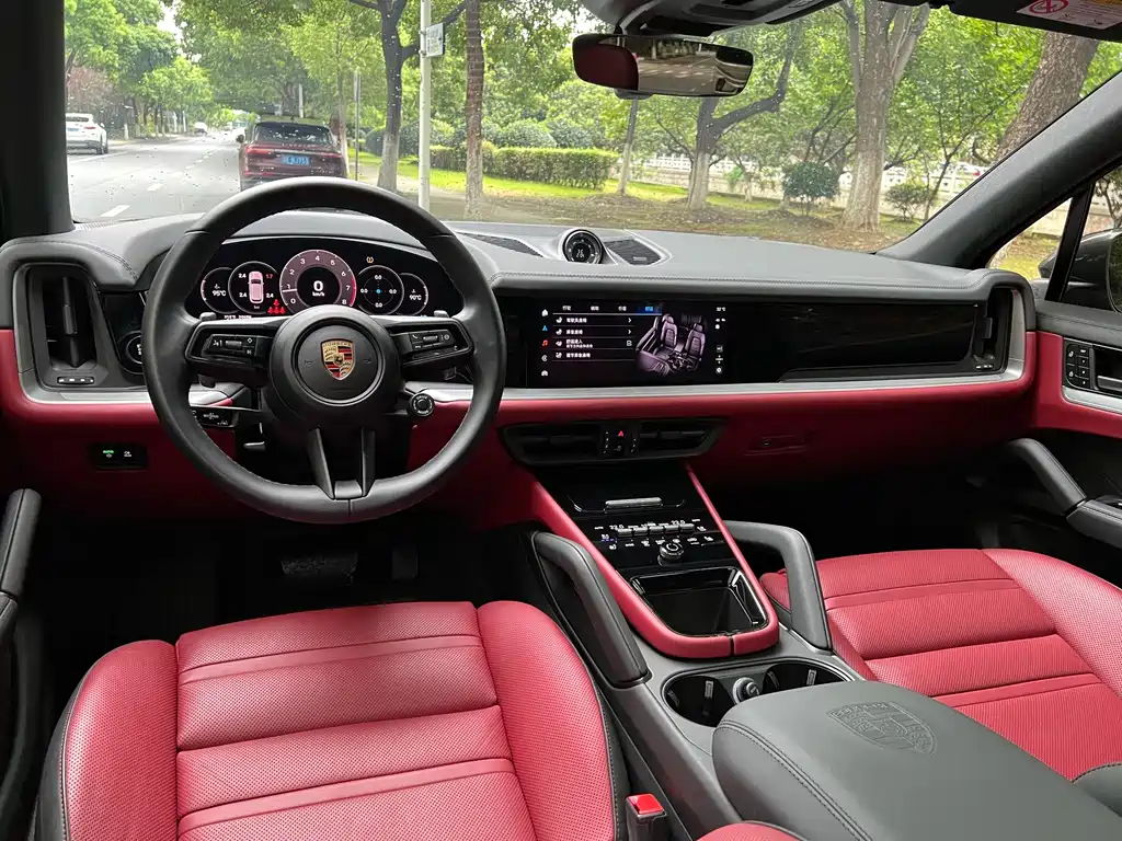 Porsche Cayenne — миниатюра 15