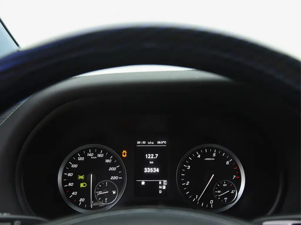 Mercedes-Benz Vito 2021 2.0T 7 мест
