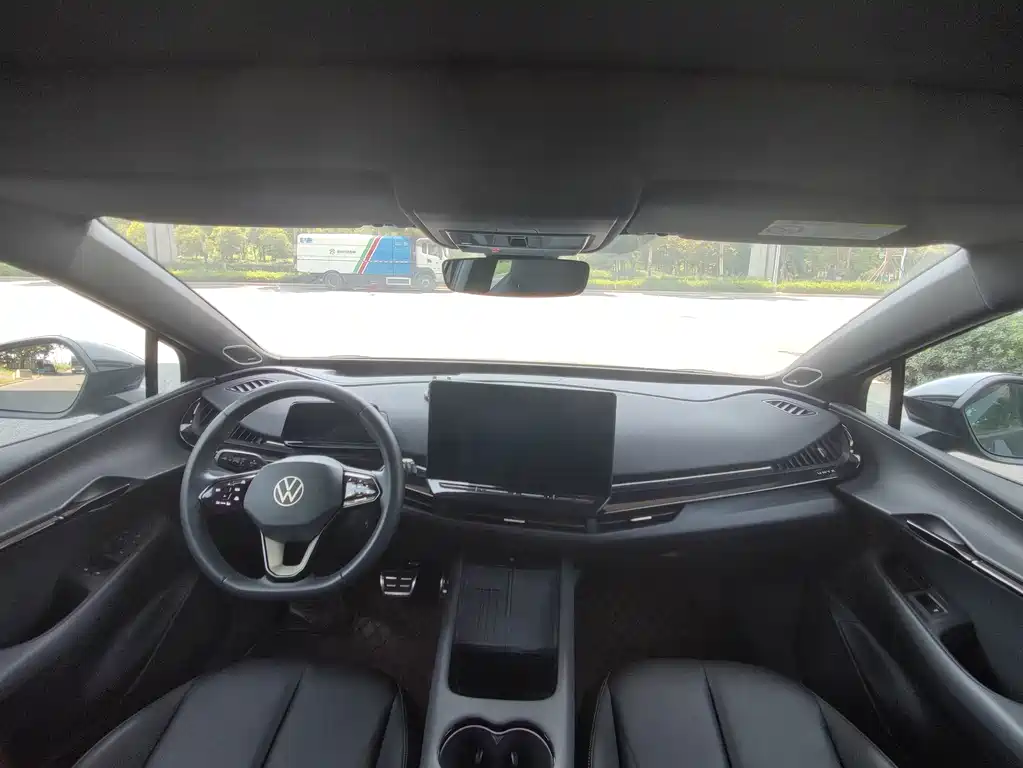Volkswagen 06 2025 Ultra