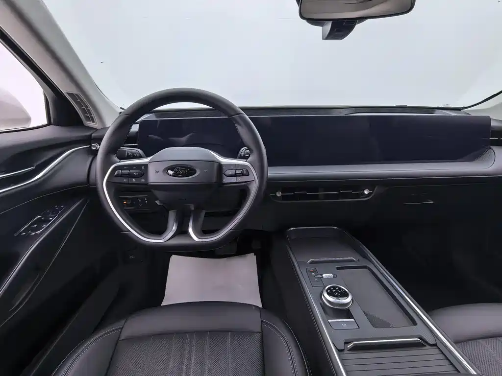 Ford Mondeo 2025 2.0T EcoBoost Luxury