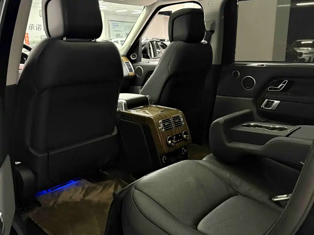 Land Rover Range Rover — миниатюра 19