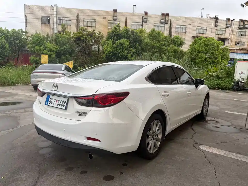 Mazda Atenza 2014 2.0L Luxury