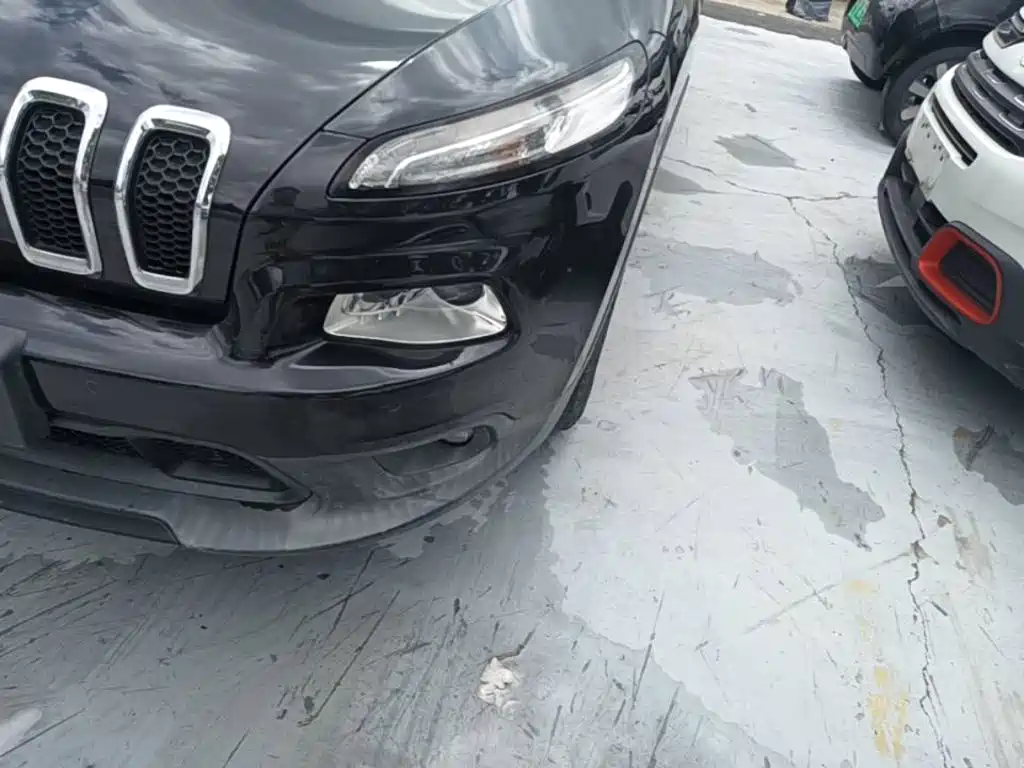 Jeep Cherokee — миниатюра 24