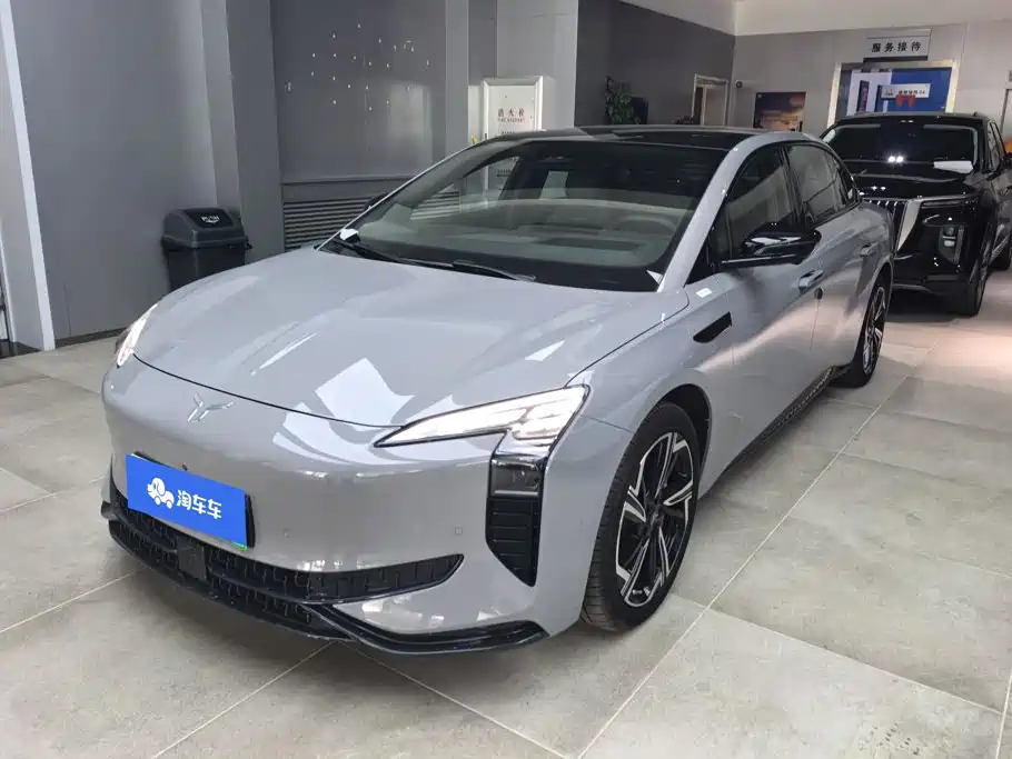 2024 Hongqi EH7 - zdjęcie 1 z 16