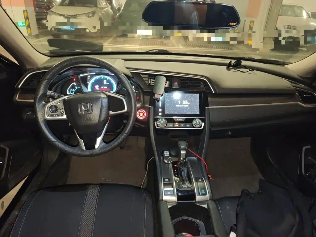 Honda Civic — миниатюра 10