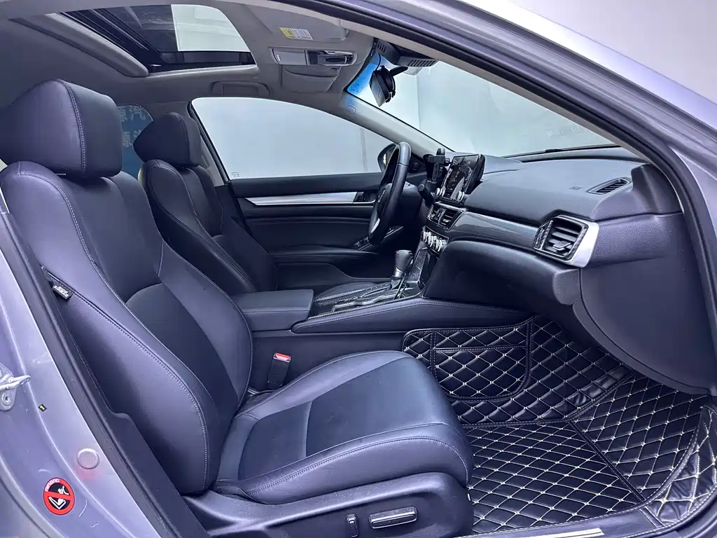 Honda Accord — миниатюра 12