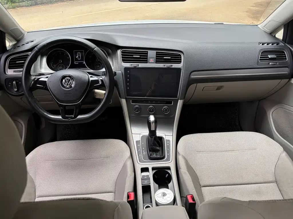 Volkswagen Golf — миниатюра 5