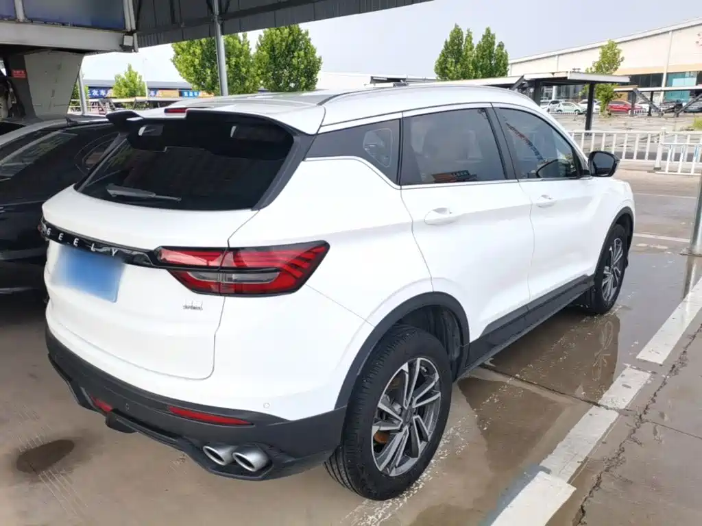 Geely Binyue — миниатюра 7