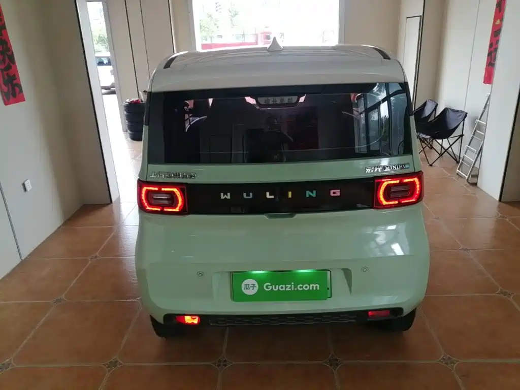Wuling MINIEV — миниатюра 6