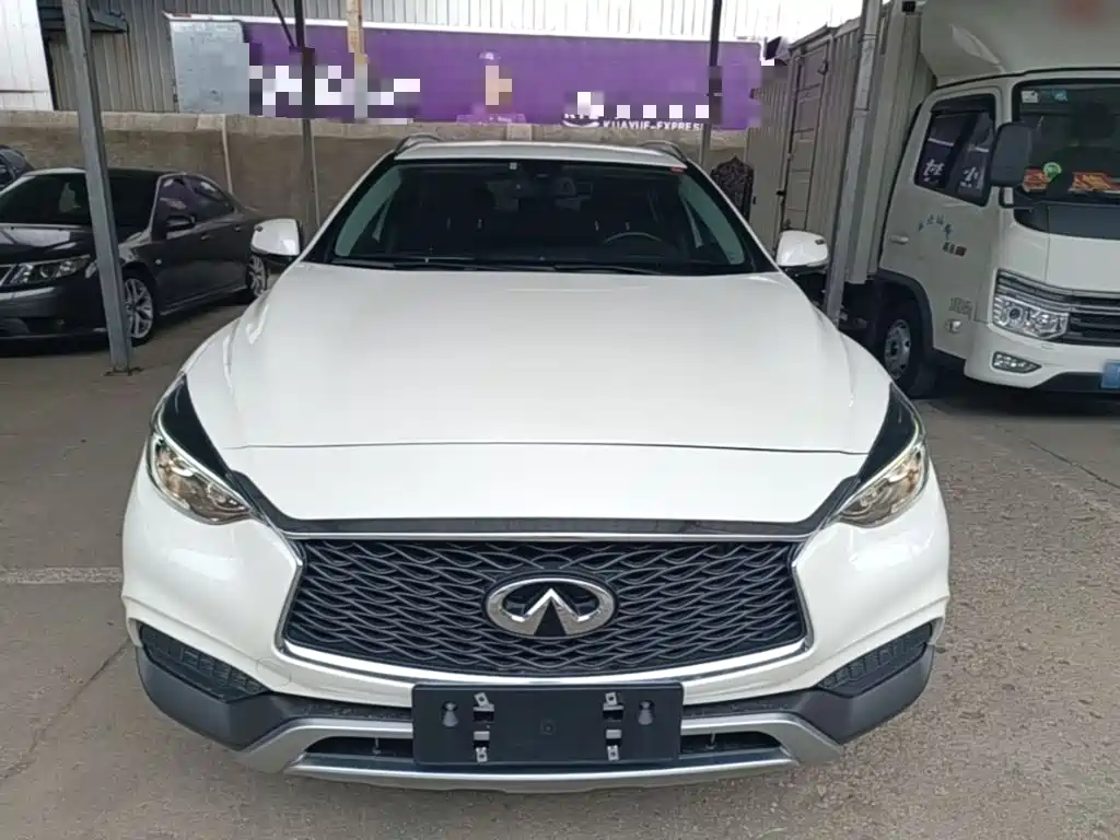 Infiniti QX30 — миниатюра 3