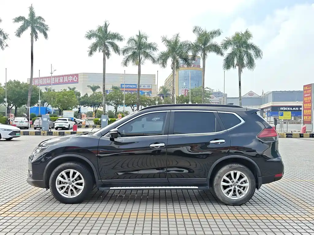 Nissan X-Trail — миниатюра 4