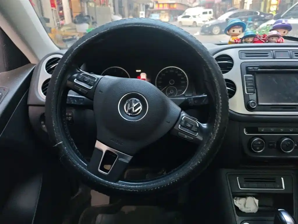 Volkswagen Tiguan 2015 1.8TSI AT Luxury